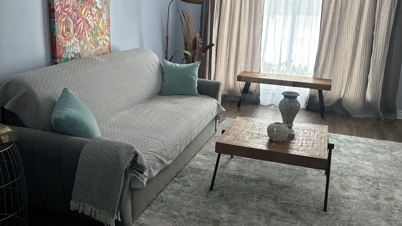 Photo of Livingroom in Niagara Falls