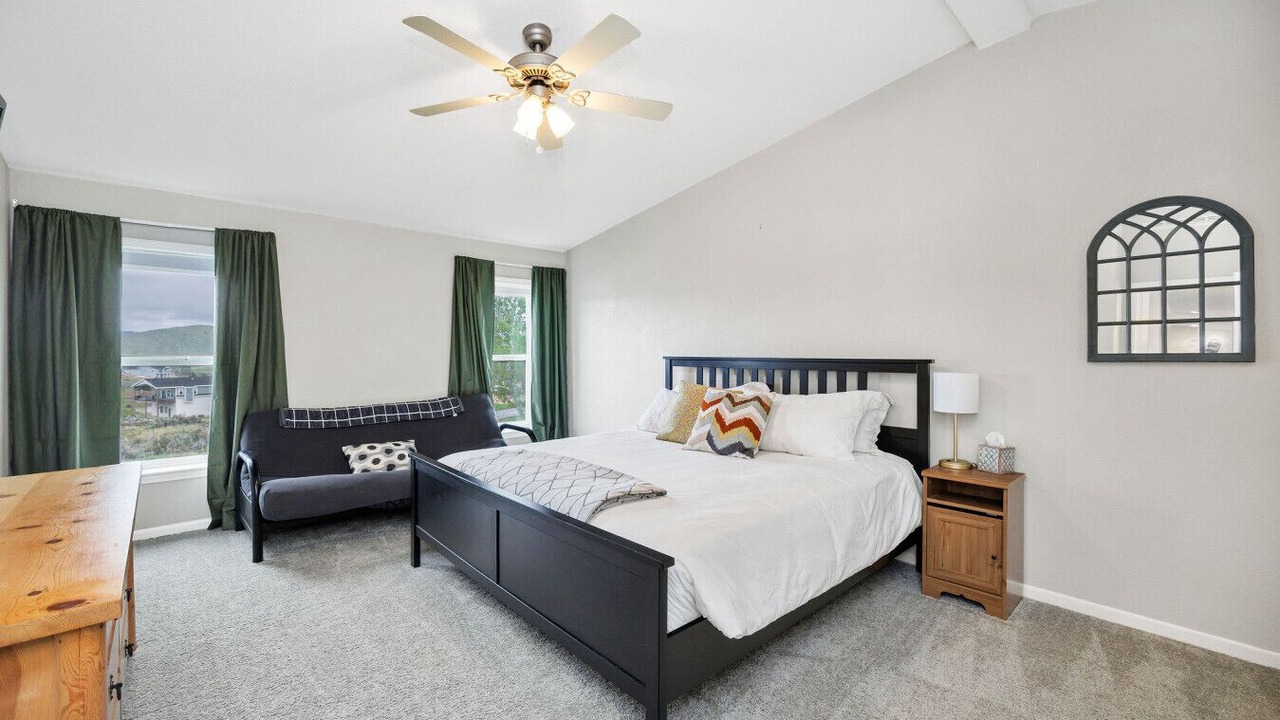 Photo of Bedroom in Sweetwater