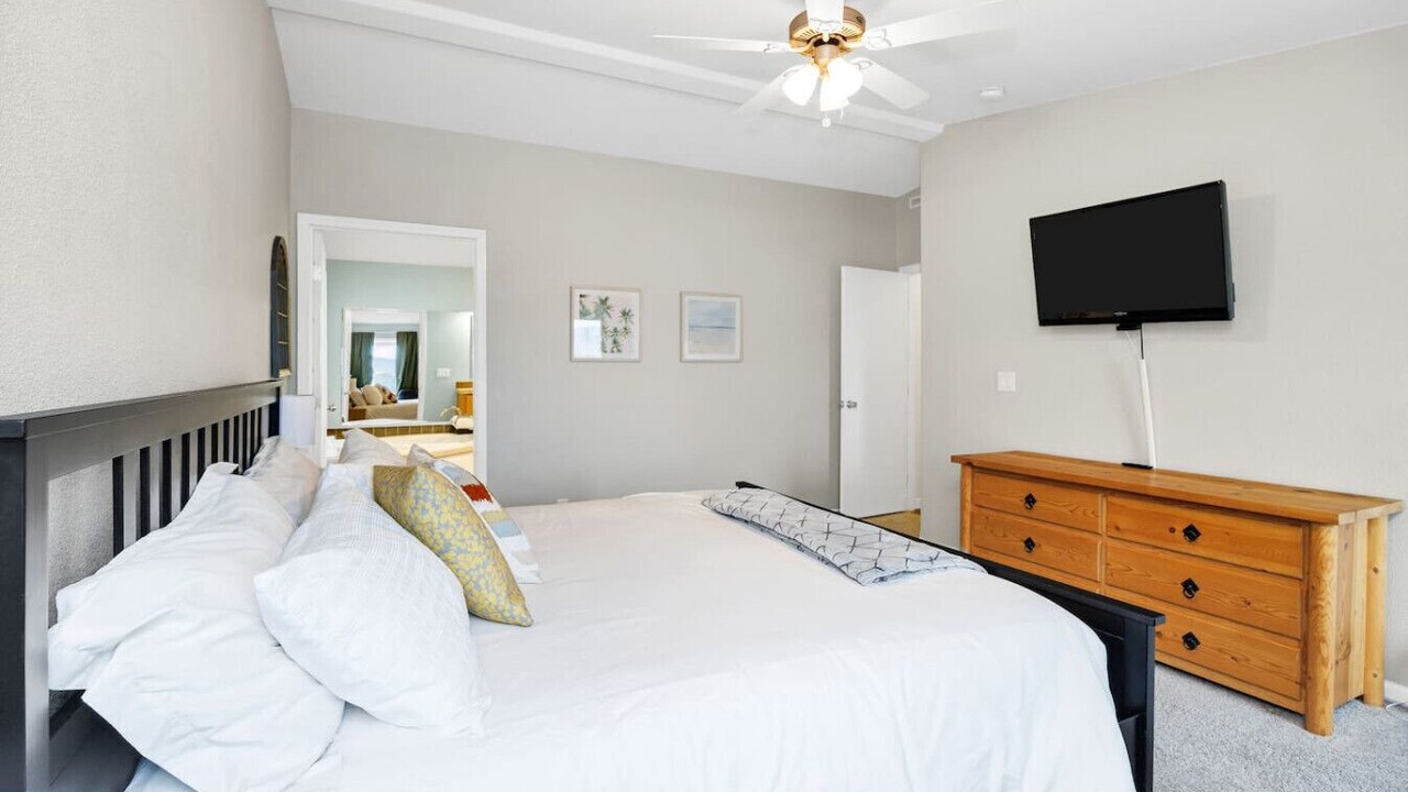 Photo of Bedroom in Sweetwater