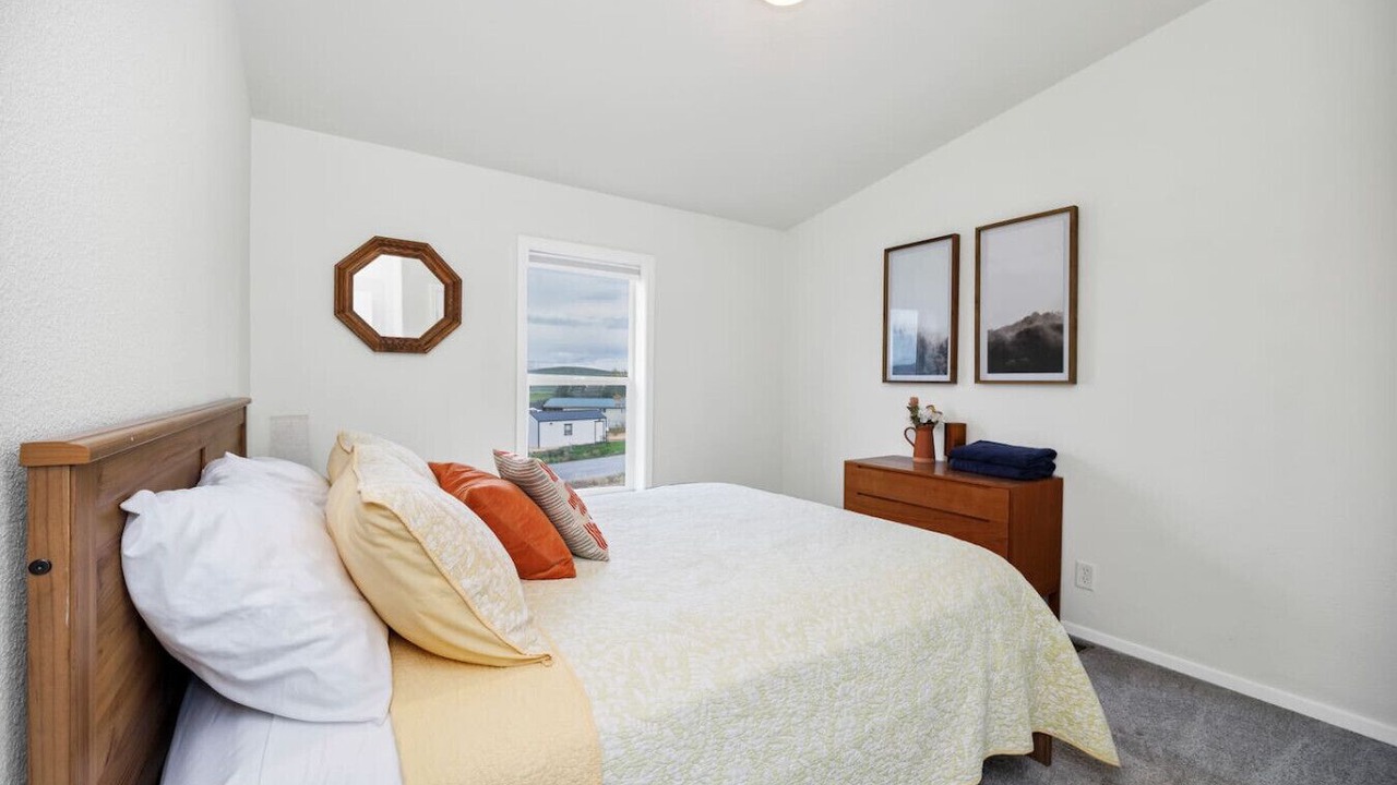 Photo of Bedroom in Sweetwater
