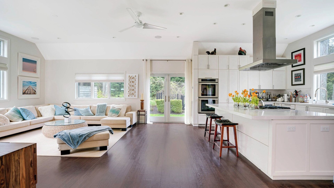 Photo of Kitchen in Wainscott Woods