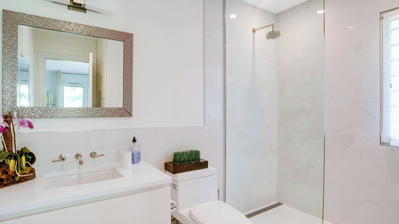 Photo of Bathroom in Wainscott Woods