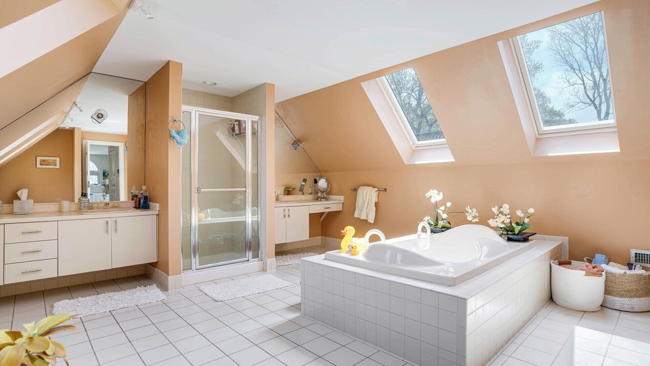Photo of Bathroom in Wainscott Woods