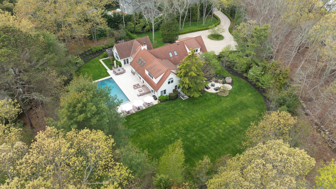 Photo of Outdoor in Wainscott Woods