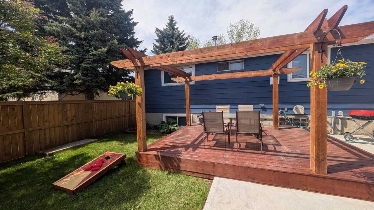 Photo of Patio Balcony in Southeast Calgary