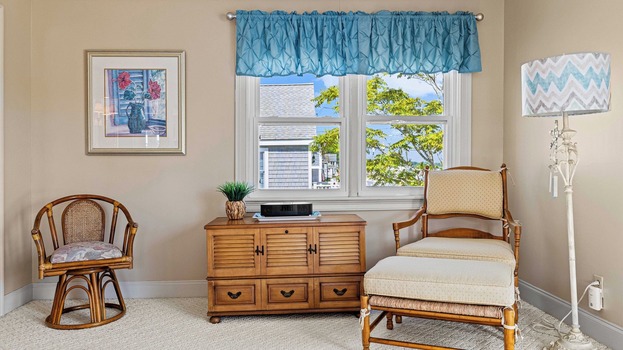 Photo of Livingroom in Westbrook Center