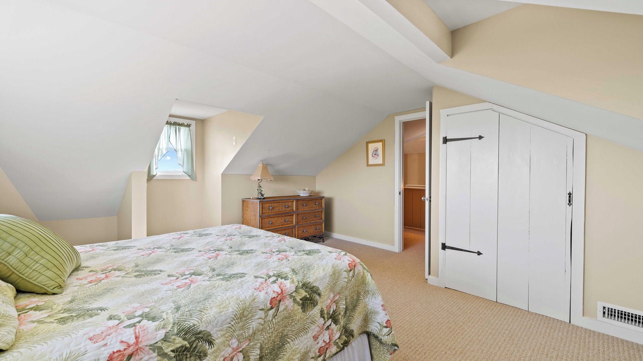 Photo of Bedroom in Westbrook Center