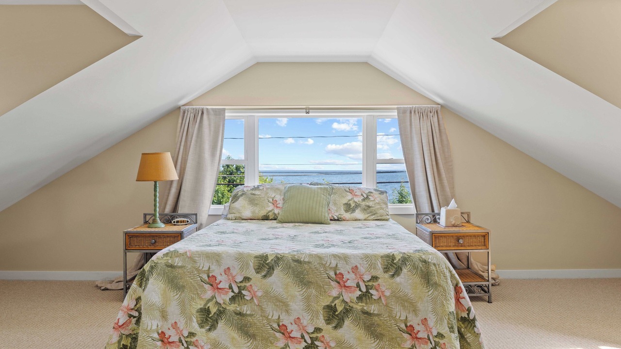 Photo of Bedroom in Westbrook Center