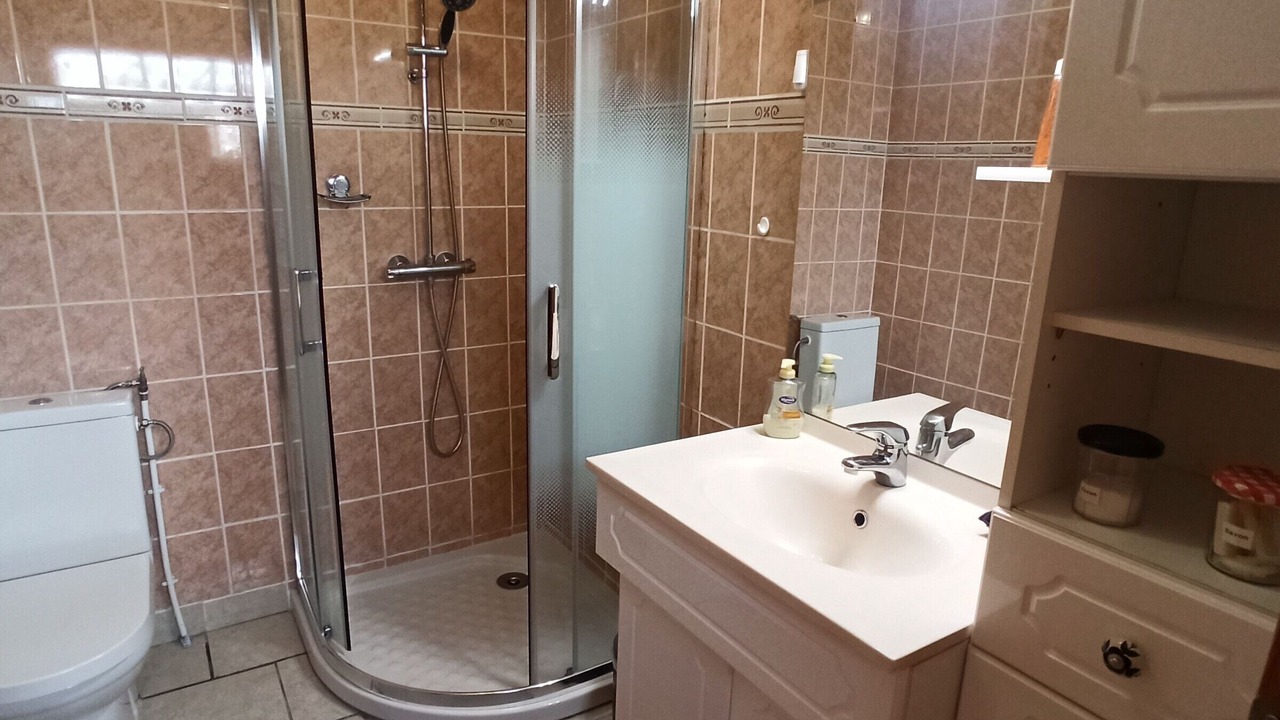 Photo of Bathroom in Saran