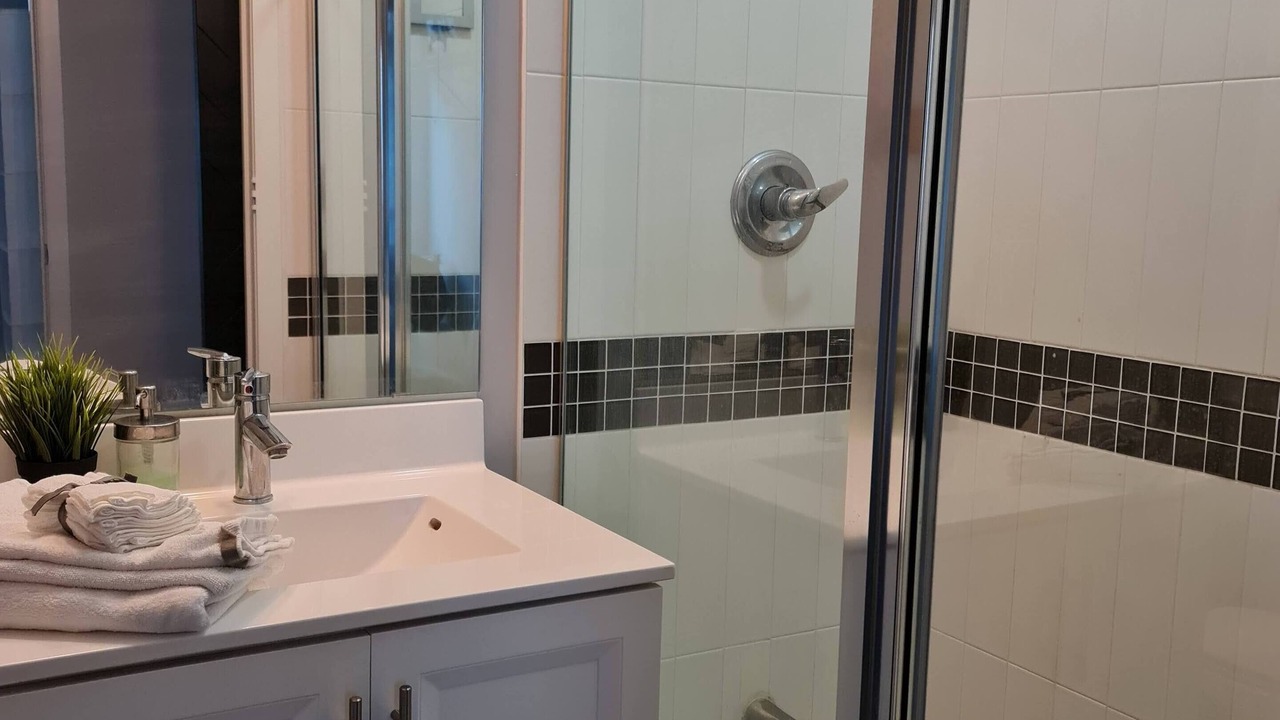 Photo of Bathroom in Humber Bay