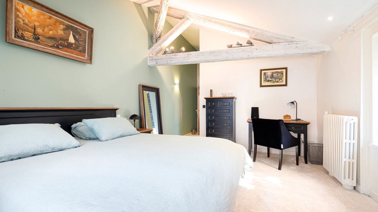 Photo of Bedroom in Villette - Maisons Neuves