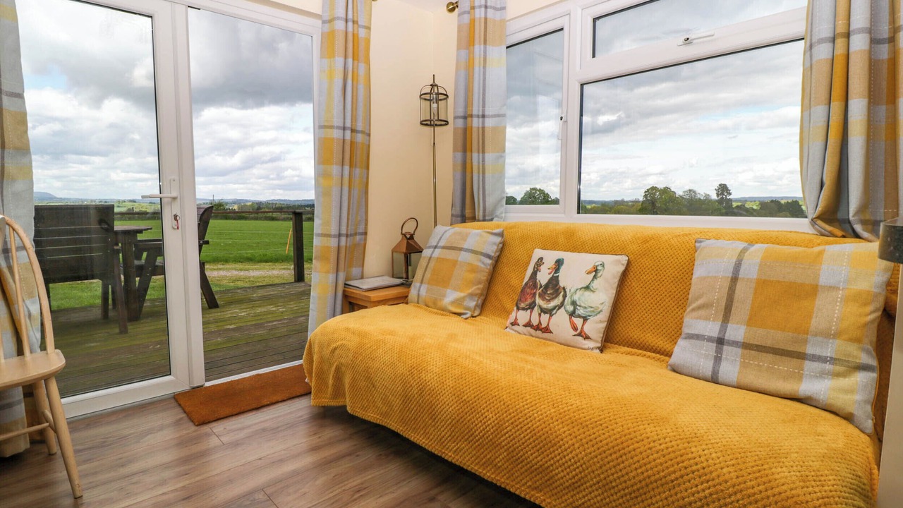 Photo of Livingroom in Llanvair Kilgeddin
