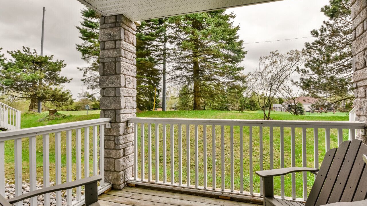 Photo of Patio Balcony in Oro-Medonte