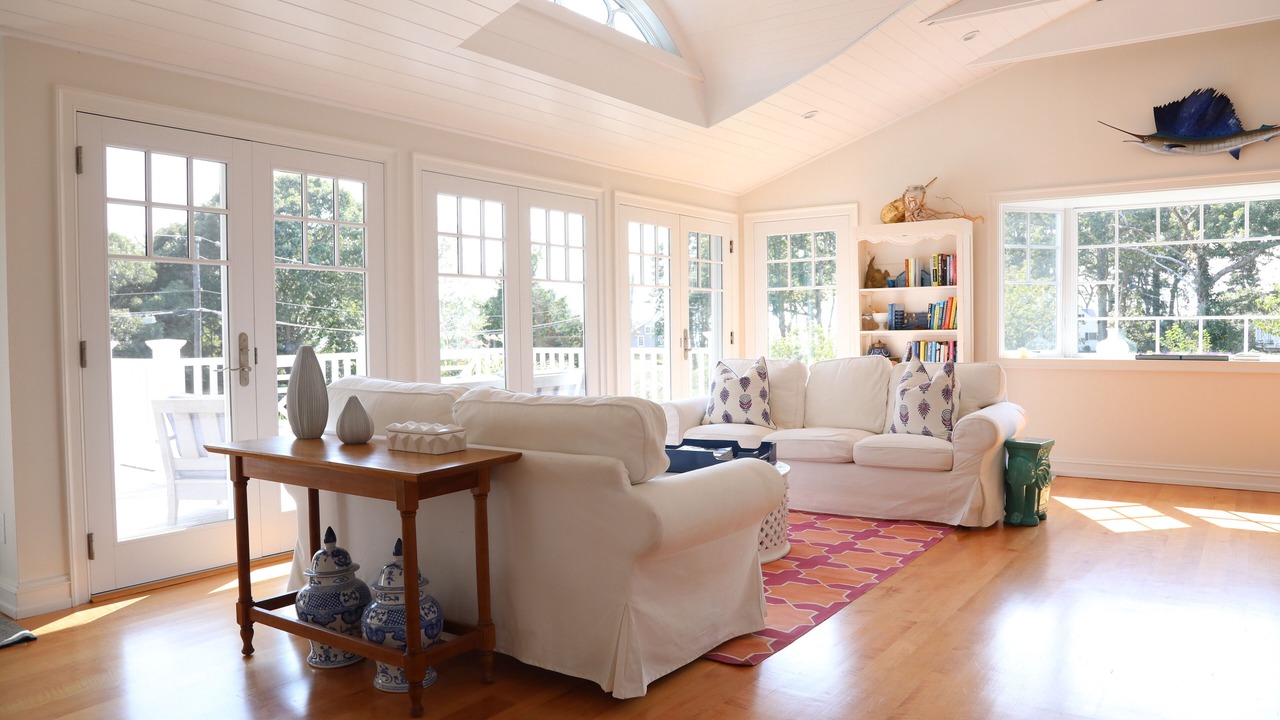 Photo of Livingroom in Silver Beach