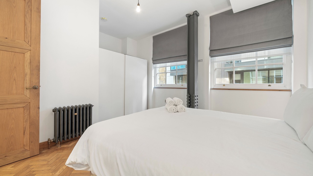 Photo of Bedroom in Fitzrovia