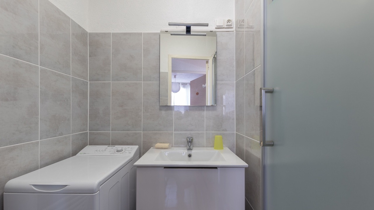 Photo of Bathroom in Embrun