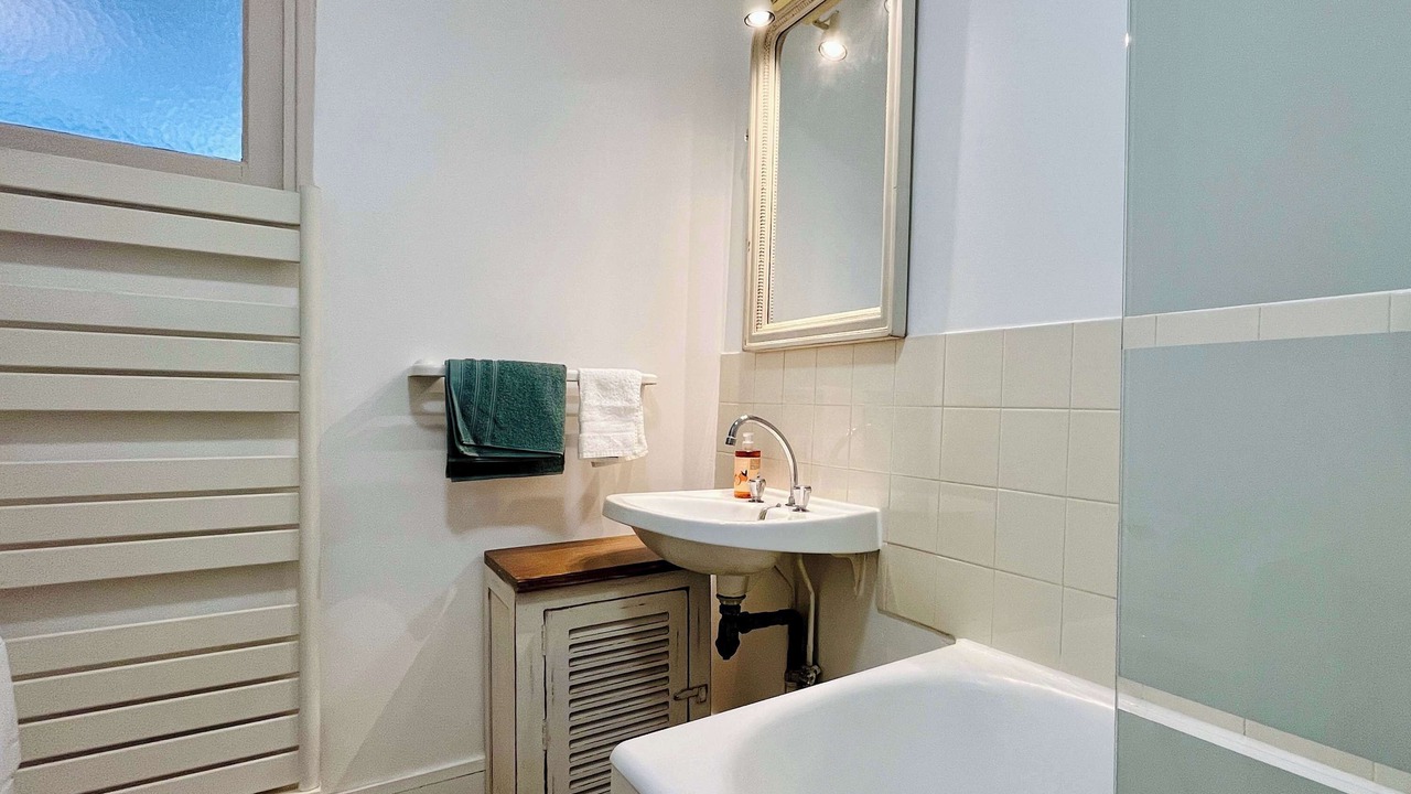 Photo of Bathroom in Carentan