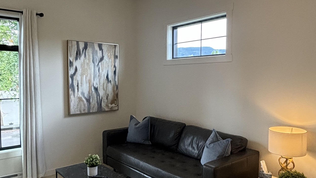 Photo of Livingroom in South Central