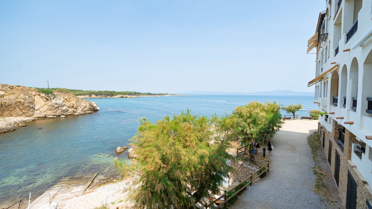 Photo of Others in L'Escala