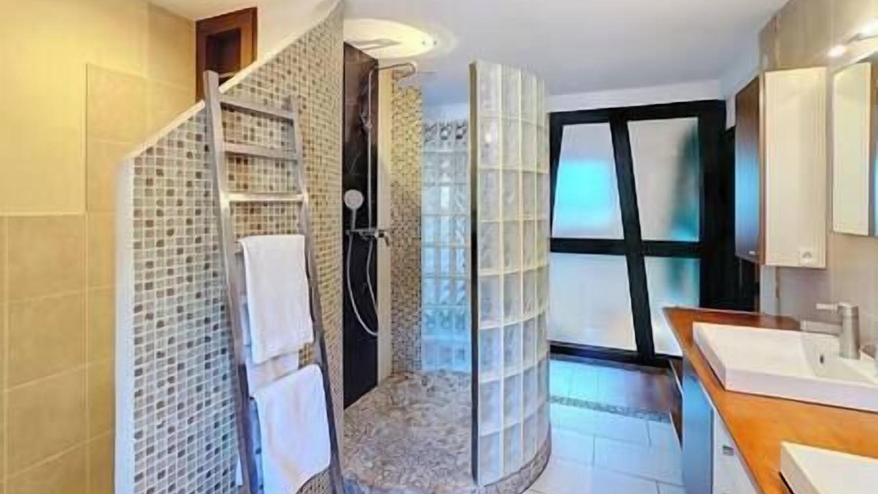 Photo of Bathroom in Osenbach