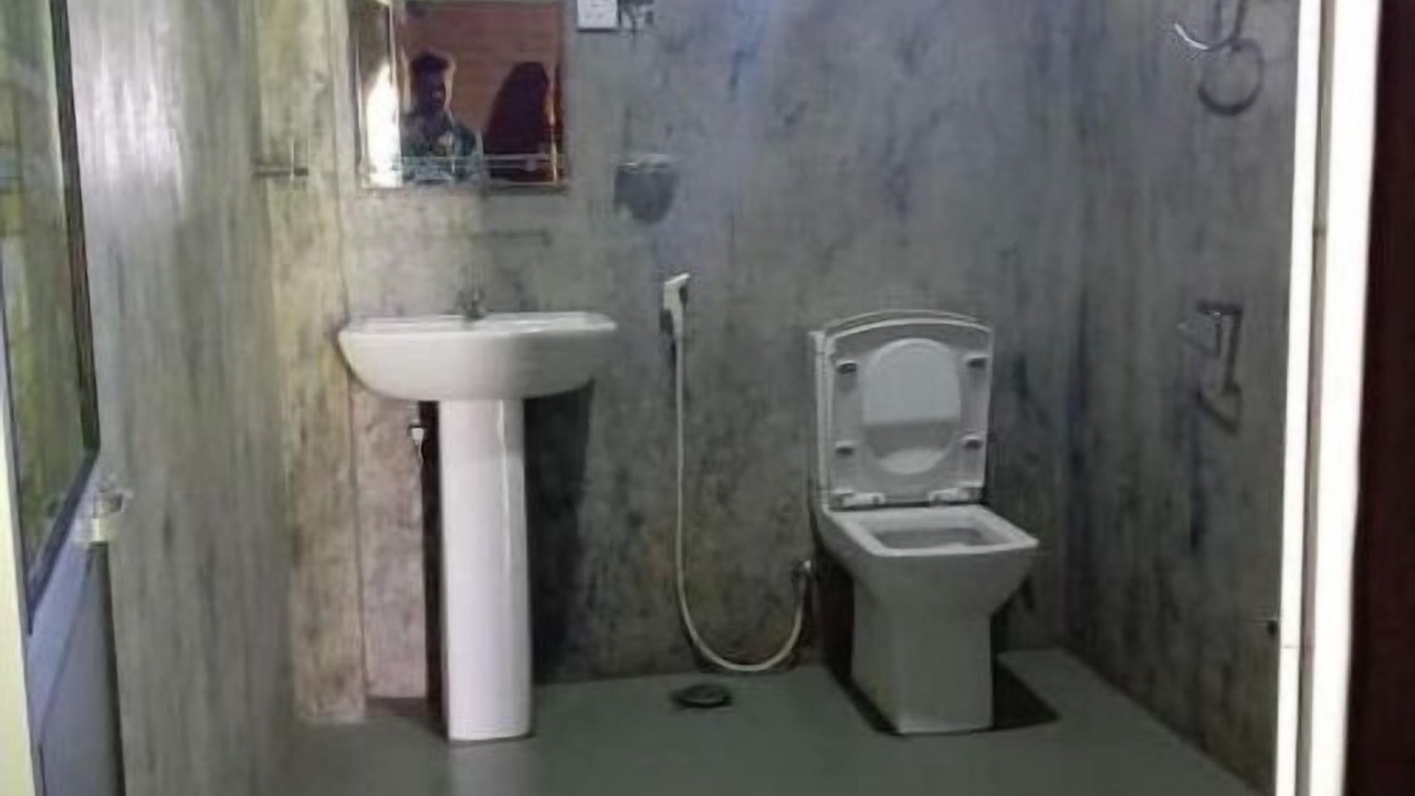 Photo of Bathroom in Thanamalvila