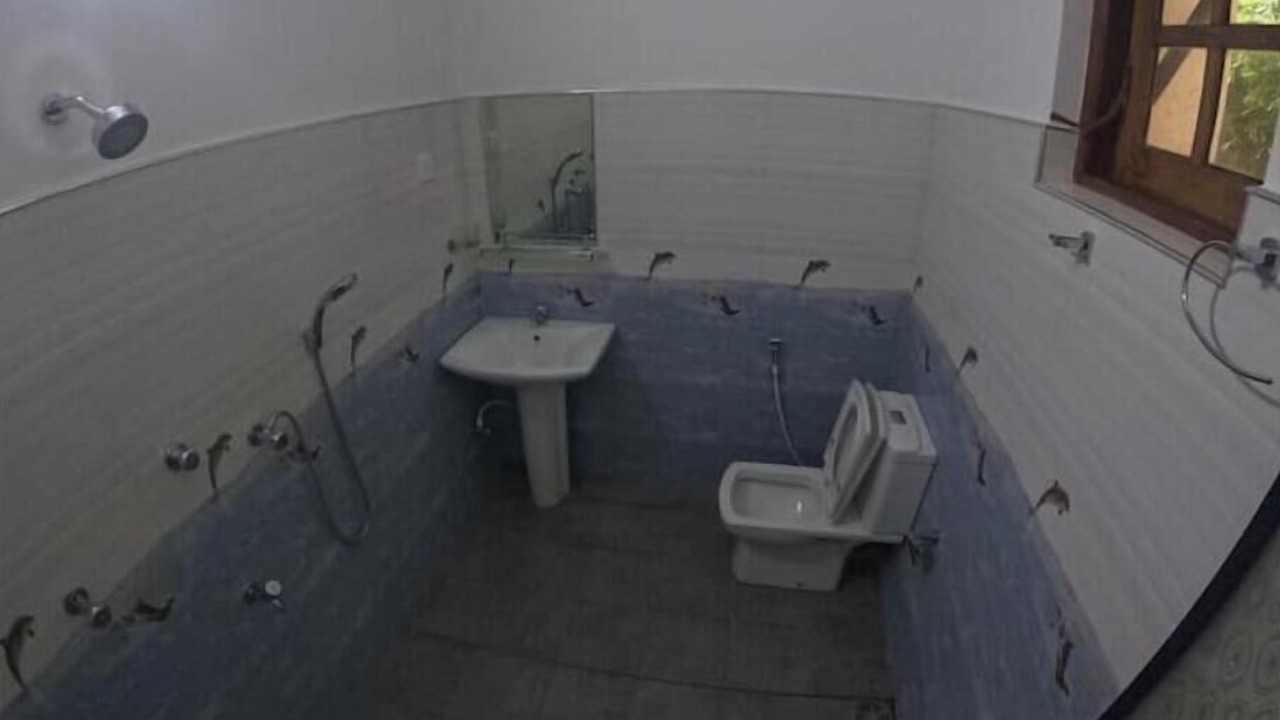 Photo of Bathroom in Thanamalvila