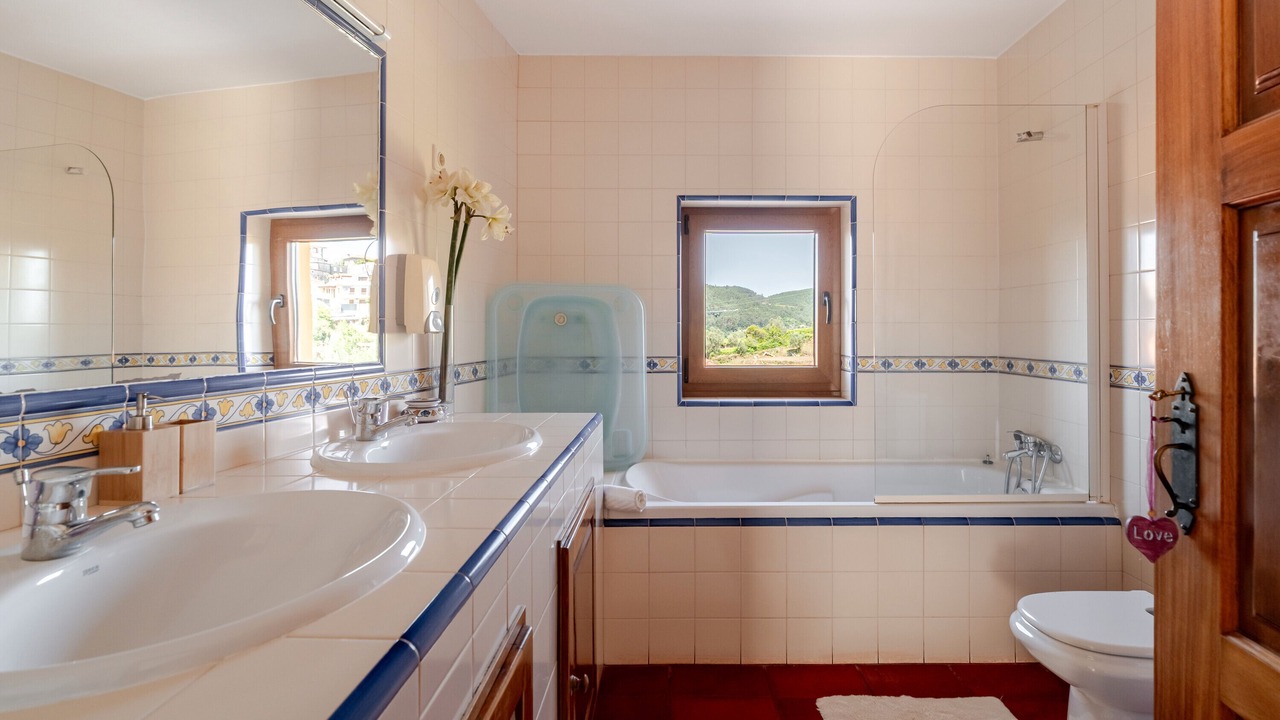 Photo of Bathroom in Bico