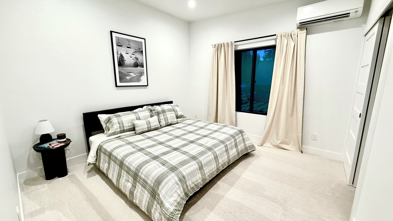 Photo of Bedroom in Hyak