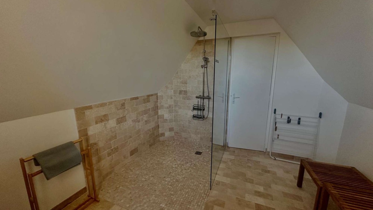 Photo of Bathroom in Tracy-sur-Mer