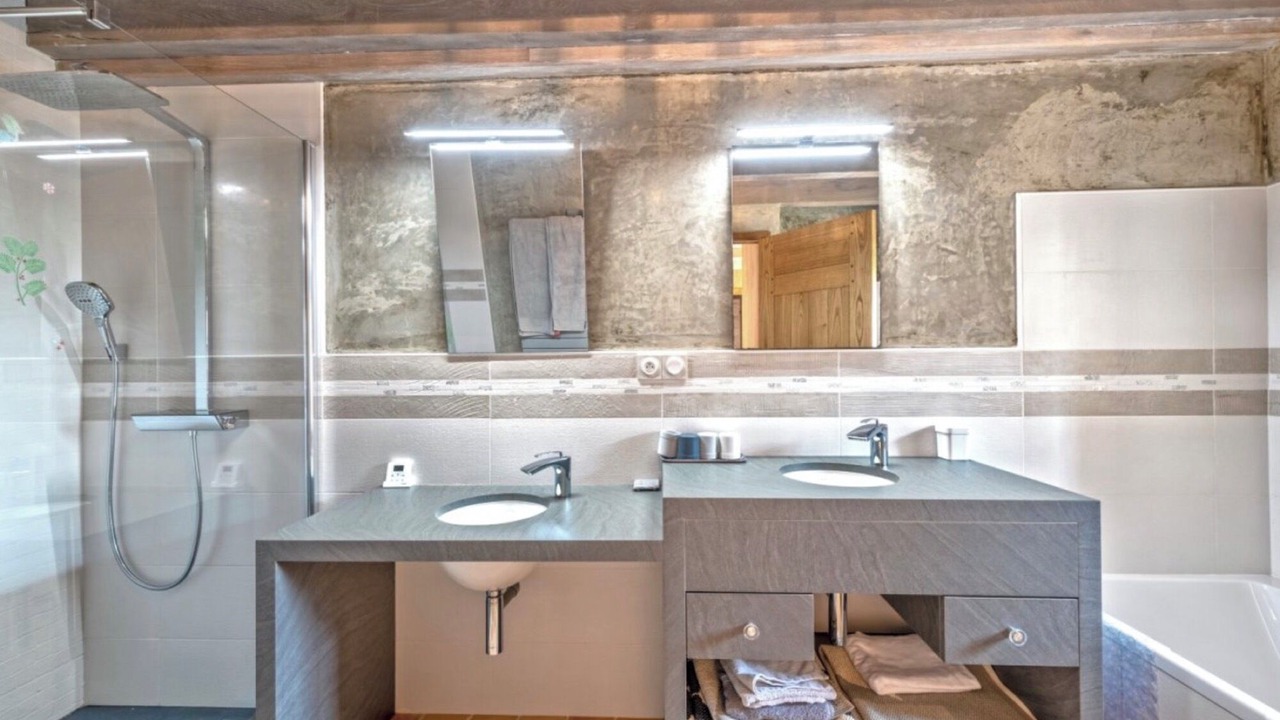 Photo of Bathroom in Commana
