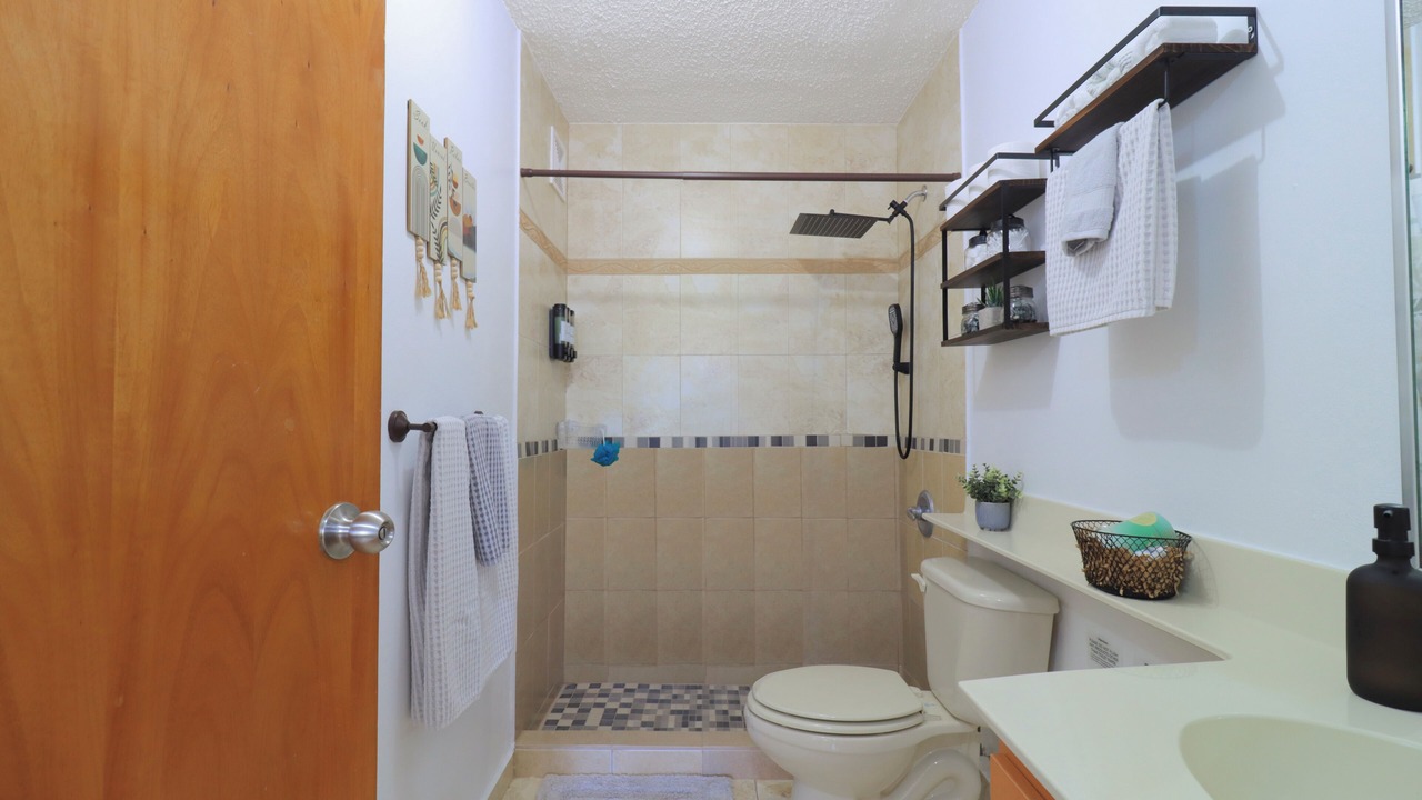 Photo of Bathroom in Pole Ojea