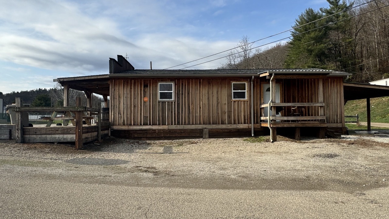 Photo of Outdoor in Nelsonville