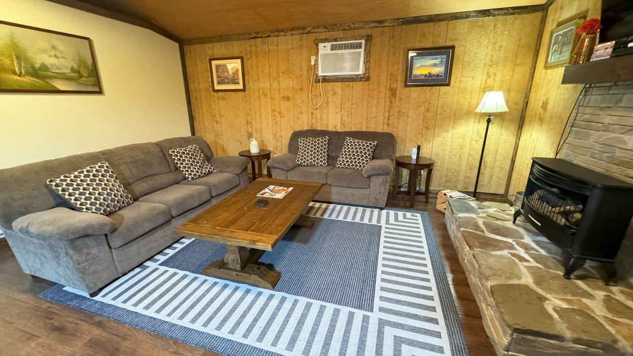 Photo of Livingroom in Nelsonville