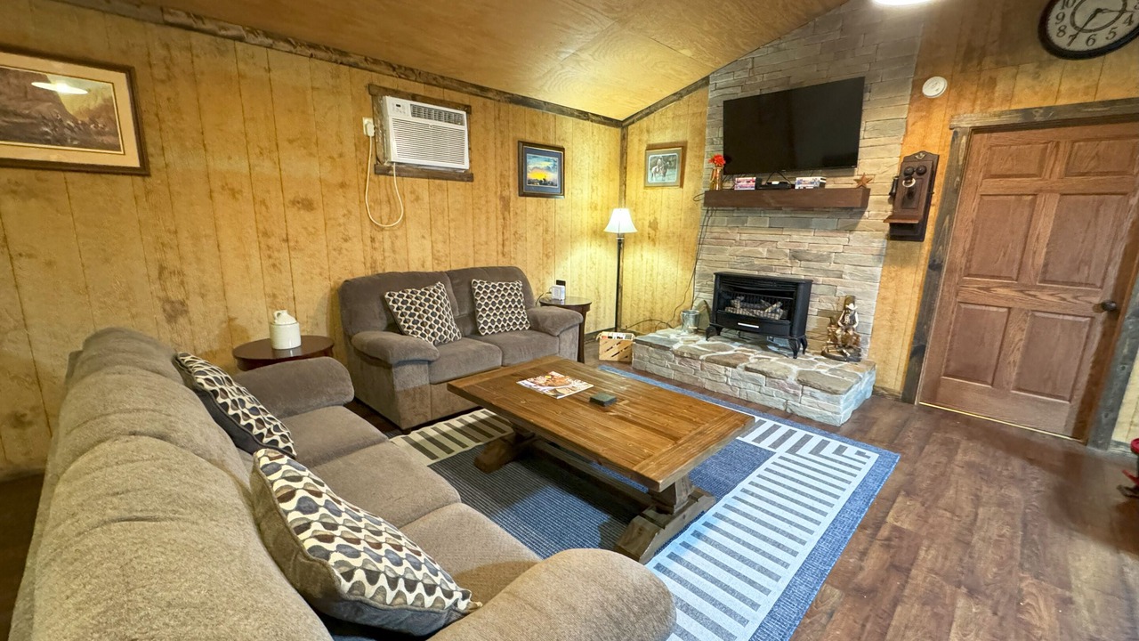 Photo of Livingroom in Nelsonville