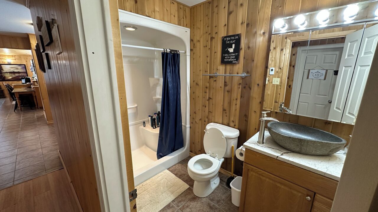 Photo of Bathroom in Armour