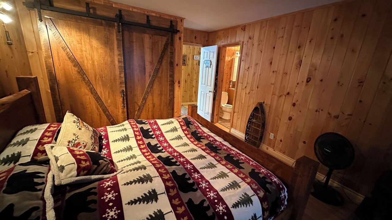 Photo of Bedroom in Armour