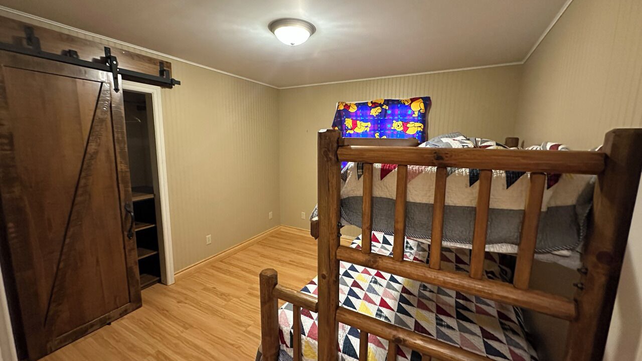Photo of Bedroom in Armour