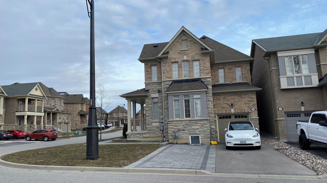 Photo of Others in Ajax