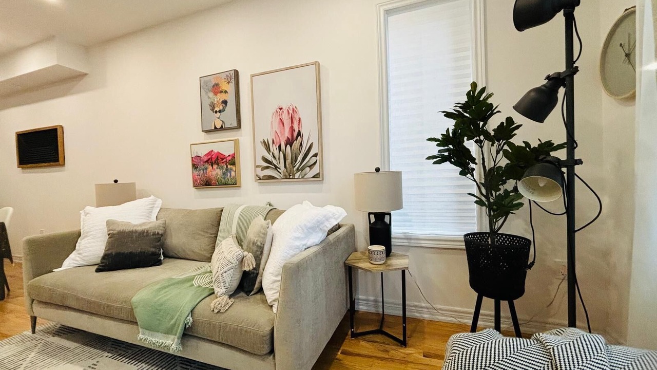 Photo of Livingroom in Markham