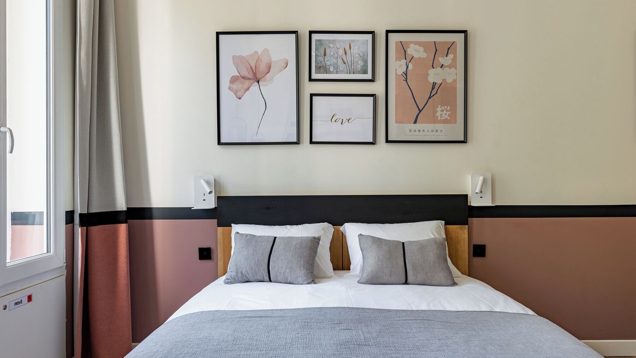 Photo of Bedroom in Voltaire - Saint Amour