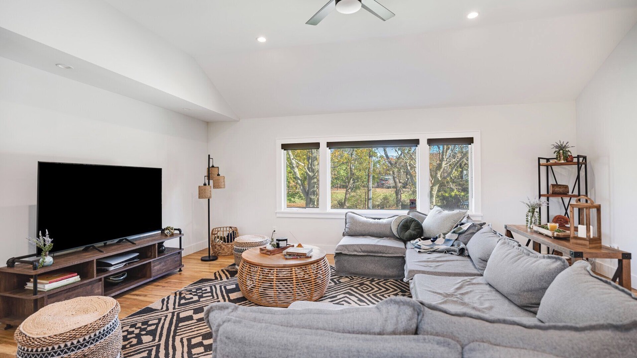 Photo of Livingroom in Cutchogue