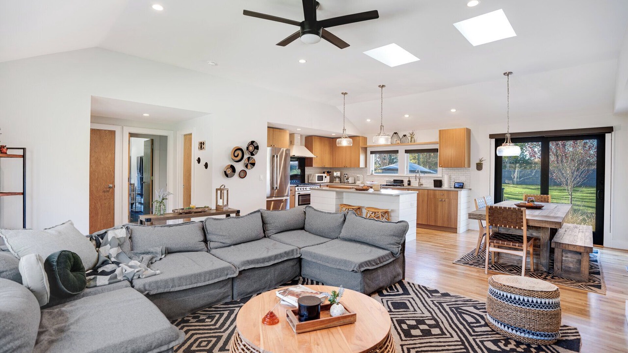 Photo of Livingroom in Cutchogue