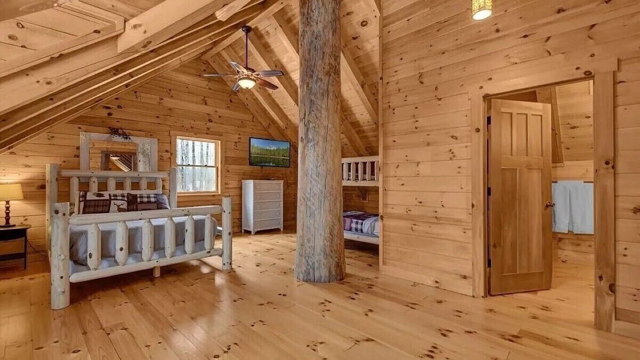 Photo of Bedroom in Laurelville
