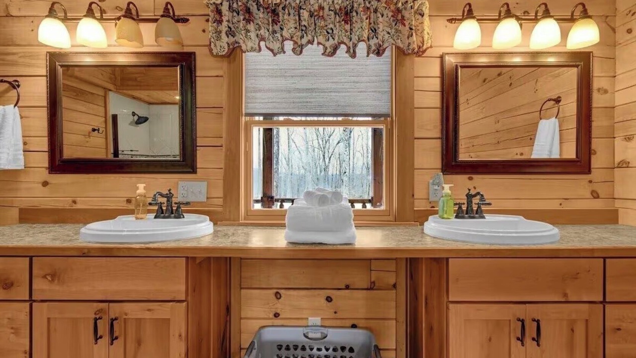 Photo of Bathroom in Laurelville