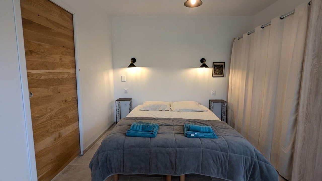 Photo of Bedroom in Touverac