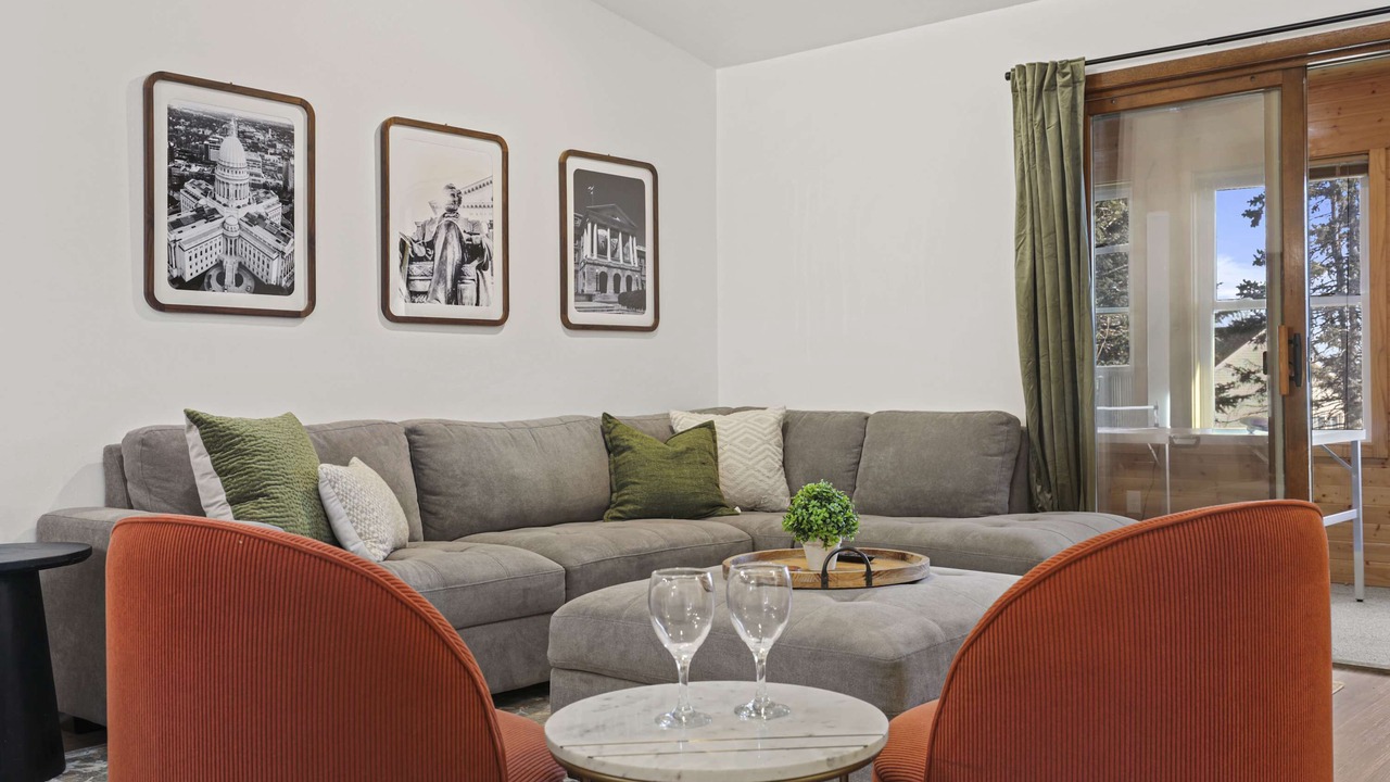 Photo of Livingroom in Sun Prairie