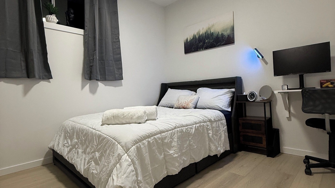 Photo of Bedroom in Northwest Calgary