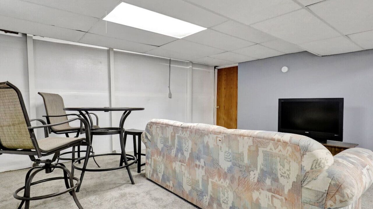 Photo of Livingroom in East Lansing