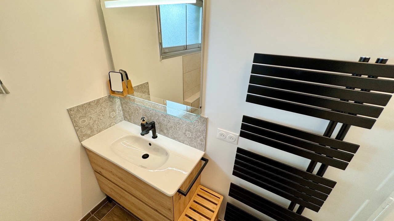 Photo of Bathroom in Normandy Landing Beaches