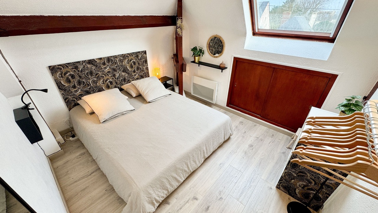 Photo of Bedroom in Normandy Landing Beaches